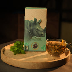 Blooming handcrafted green tea with mint