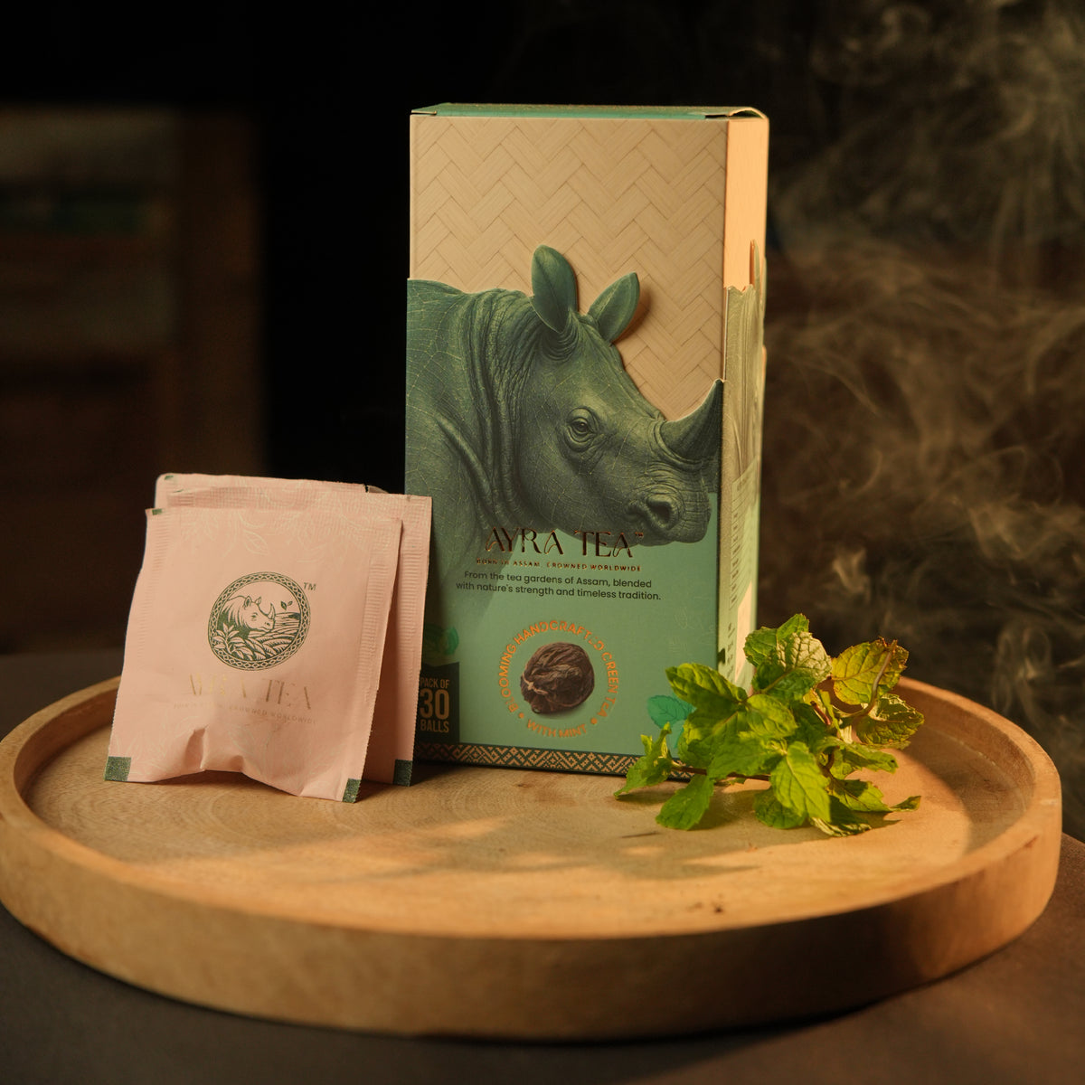 Blooming handcrafted green tea with mint